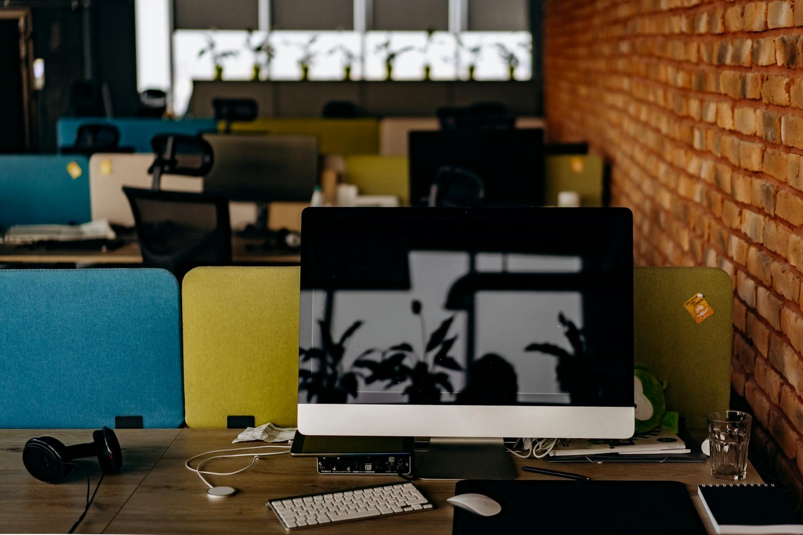 Which Graphic Design Tool Is Right for You? Canva, Visme, and More Reviewed